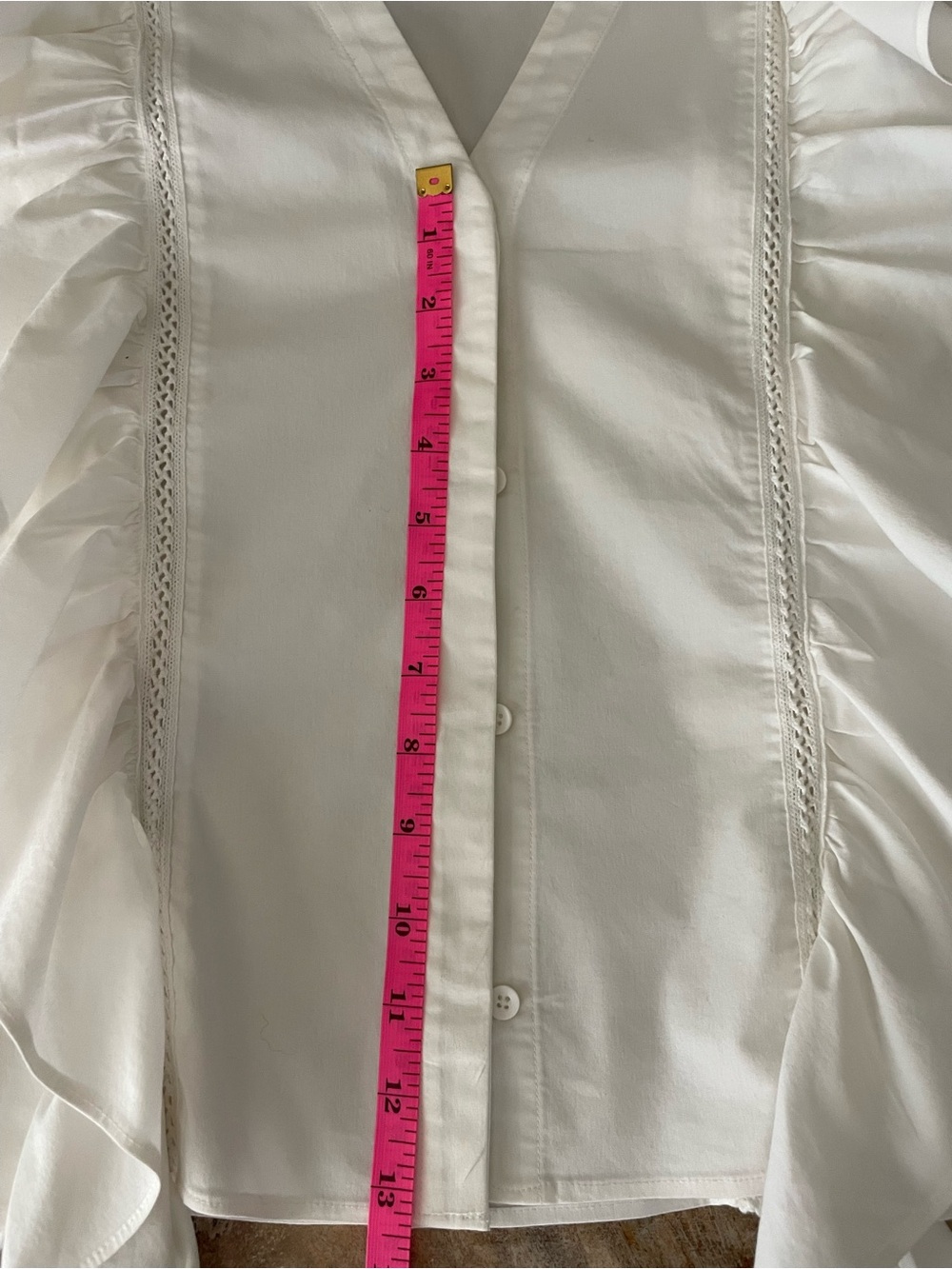 Alice + Olivia White Ruffle V-Neck Sleeveless Blouse - Picture 9 of 9